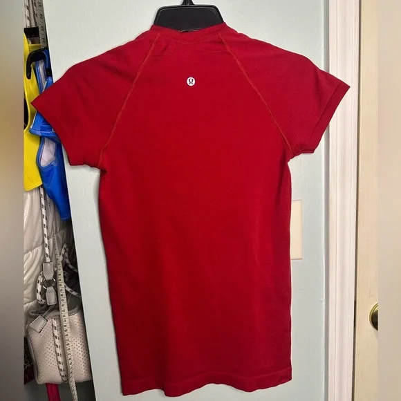 (4)LULULEMON Women's Tops - Picture 5 of 12